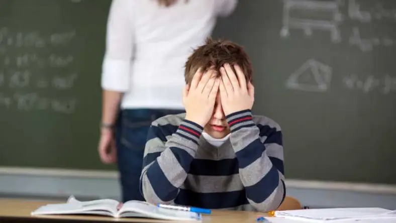 ترس از مدرسه دکتر هلاکویی