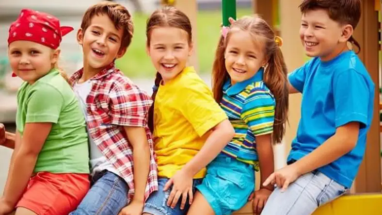 آموزش مهارت دوست یابی به کودکان