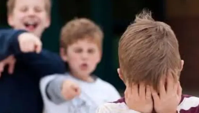 نحوه برخورد مربی با کودکان مشکل دار