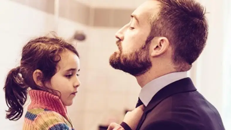 نقش پدر در تربیت دختر